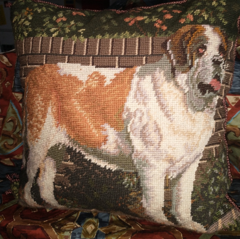 HANDSOME "IMPERIAL ELEGANCE" ST.BANARD DOG PILLOW